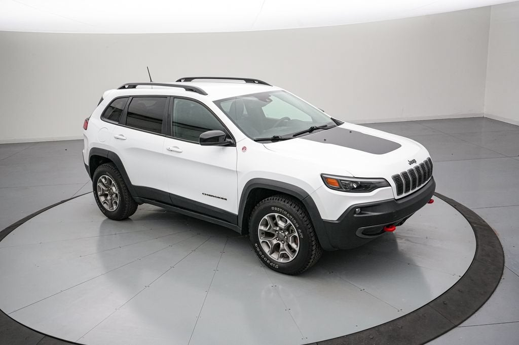2022 Jeep Cherokee — side profile view