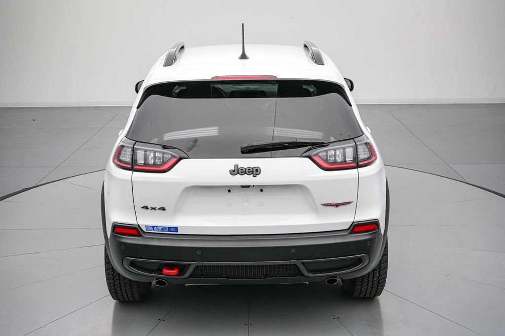 2022 Jeep Cherokee — detail view
