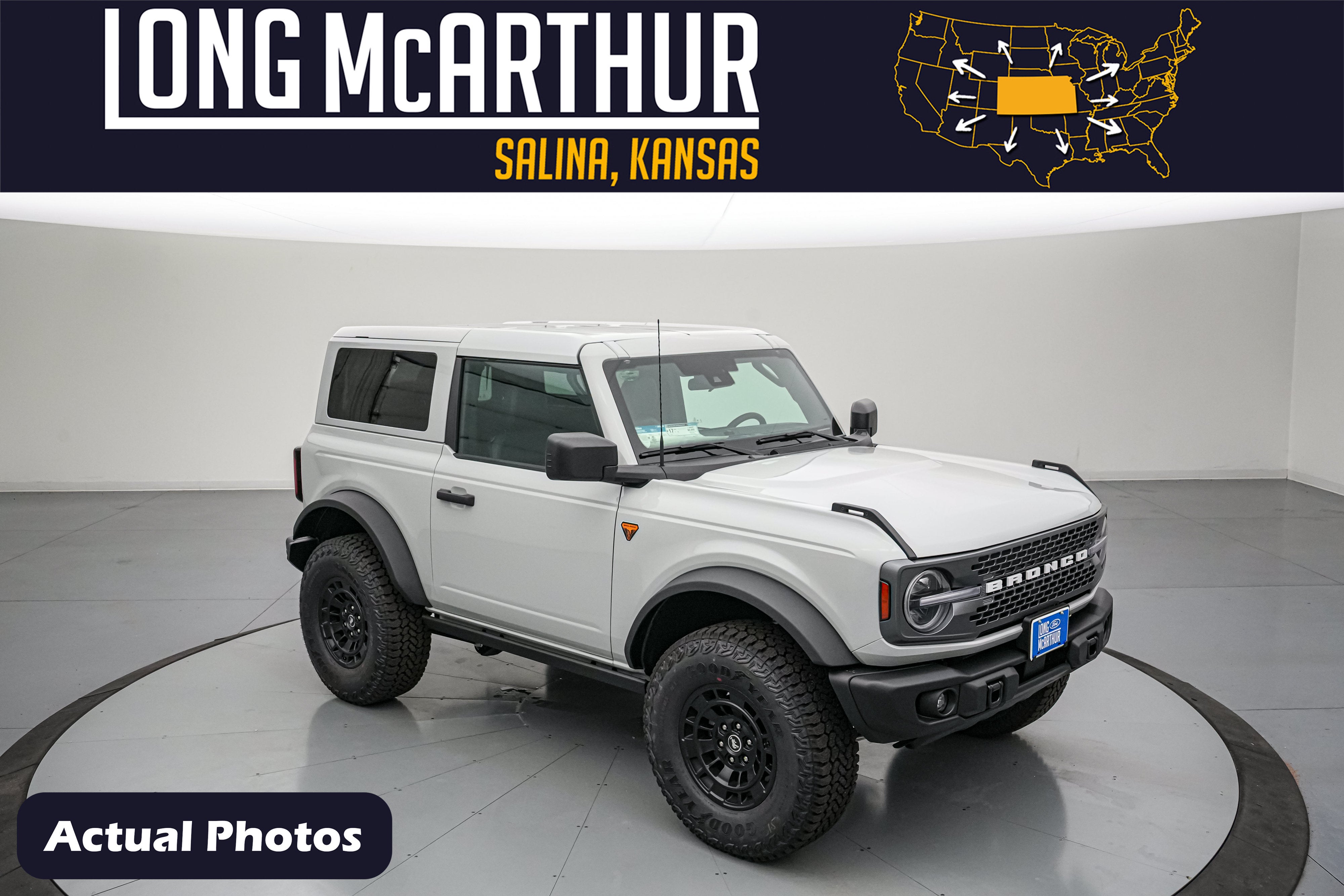 2026 Ford Bronco Badlands in Avalanche Gray — front three-quarter view