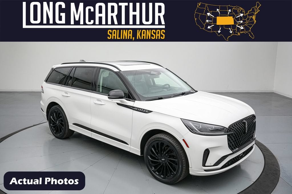 2025 Lincoln Aviator Reserve in Pristine White Metallic Tri-Coat — front three-quarter view