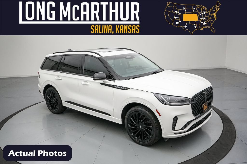 2025 Lincoln Aviator Reserve in Pristine White Metallic Tri-Coat — front three-quarter view