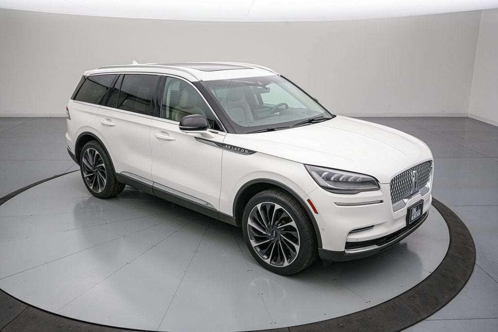 2022 Lincoln Aviator — side profile view