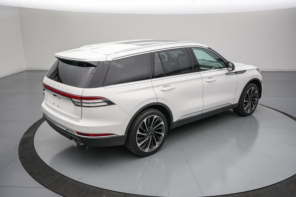 2022 Lincoln Aviator — interior view