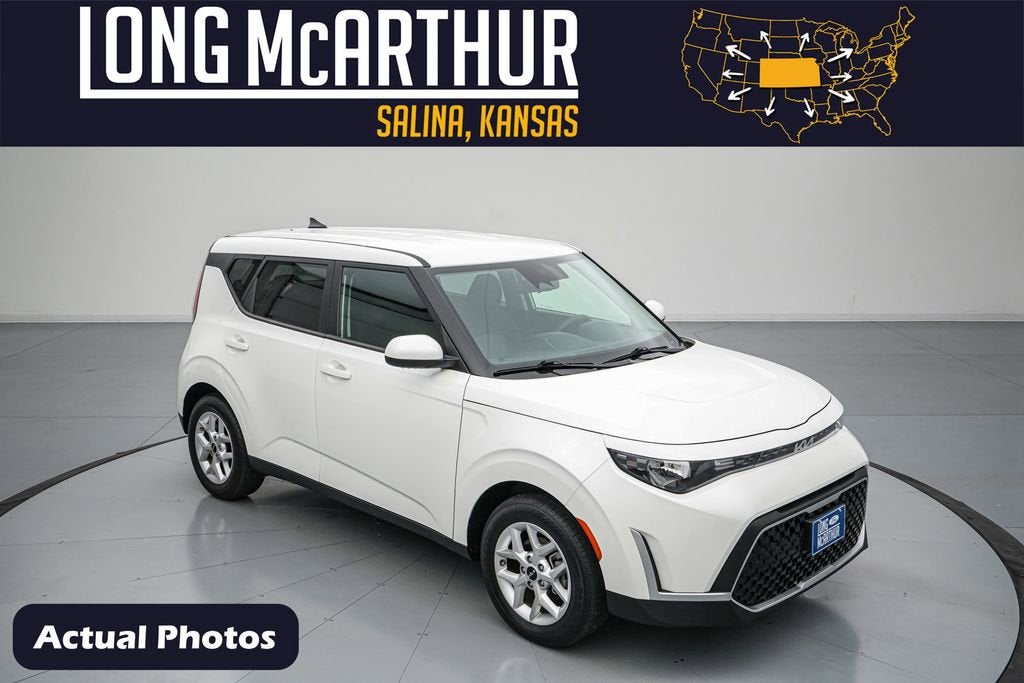 2025 Kia Soul LX in Snow White Pearl — front three-quarter view